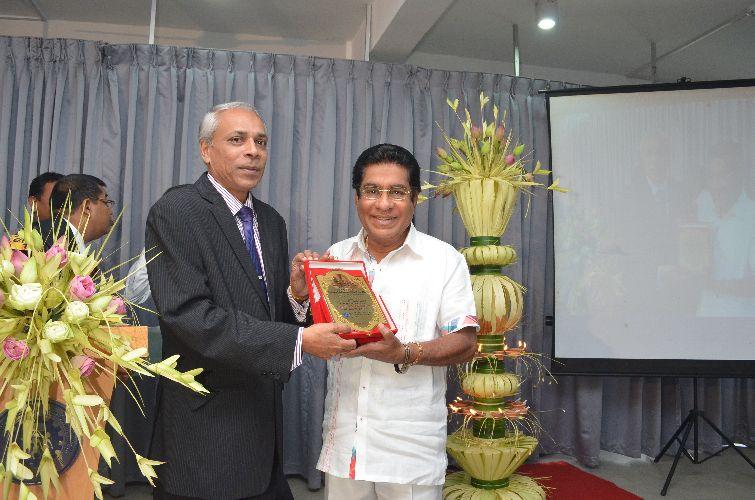 සිව් වන ත්‍රෙවාර්ෂික සංවත්සරය - 2014 නොවැම්බර් 01