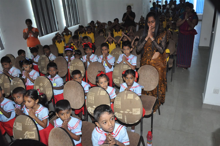 ලෝක ළමා හා වැඩිහිටි දින සැමරුම – 2016