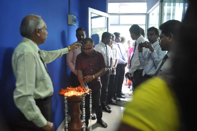 සීමාසහිත ව්‍යාපාර සංවර්ධන සමුපකාර සමිතිය සමුපකාර රක්ෂණ සමාගම සමග අත්වැල් බැඳ ගනී.