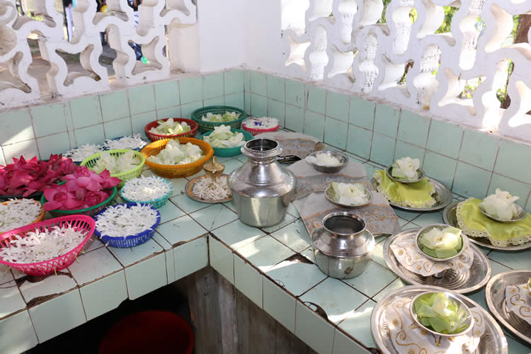 16 වන සංවත්සර සැමරුම 2018-02-07 දින හේනවත්ත ශ්‍රී විවේකාරාම පුරාණ විහාරයේදී