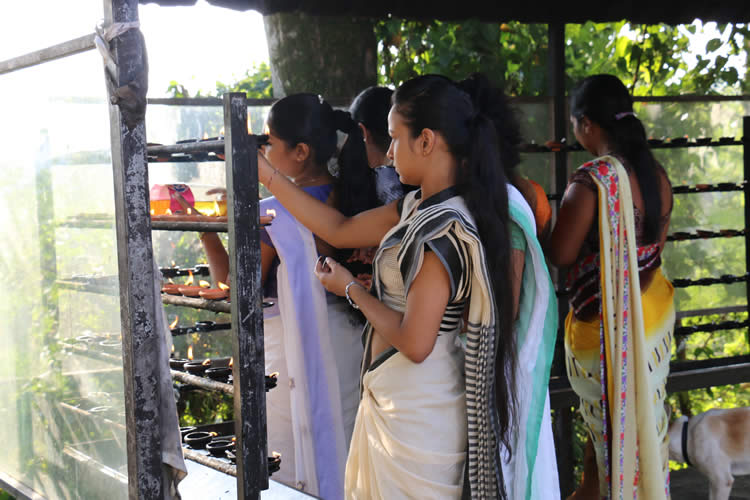 16 වන සංවත්සර සැමරුම 2018-02-07 දින හේනවත්ත ශ්‍රී විවේකාරාම පුරාණ විහාරයේදී