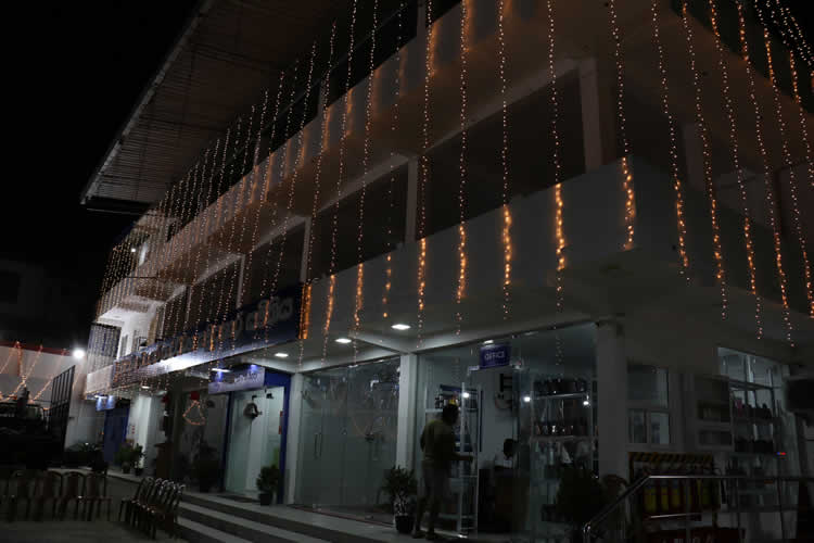 සල්මල් උයන ඉන්ධන පිරවුම් හල විවෘත කිරීම