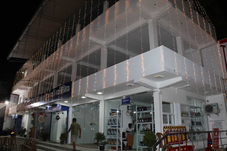 සල්මල් උයන ඉන්ධන පිරවුම් හල විවෘත කිරීම