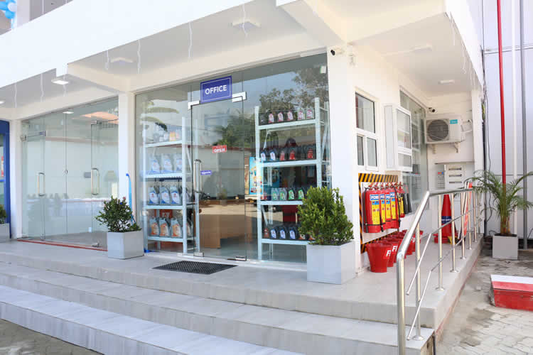 සල්මල් උයන ඉන්ධන පිරවුම් හල විවෘත කිරීම