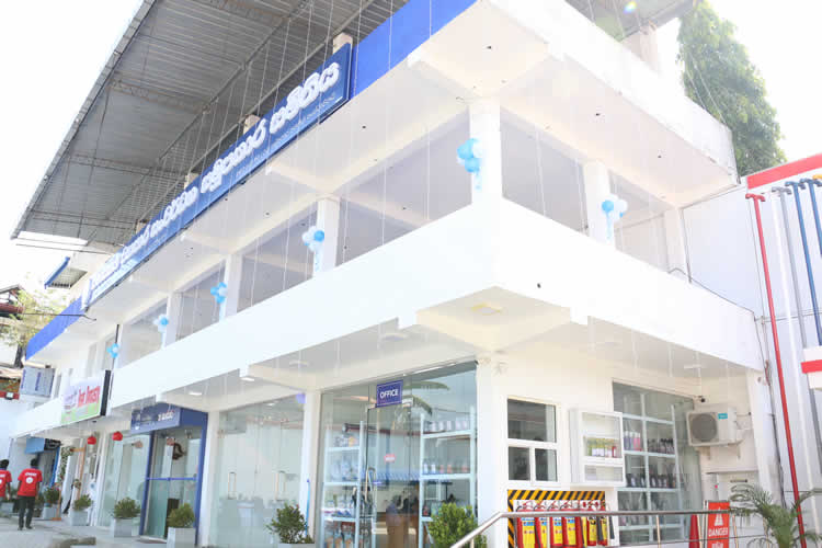 සල්මල් උයන ඉන්ධන පිරවුම් හල විවෘත කිරීම