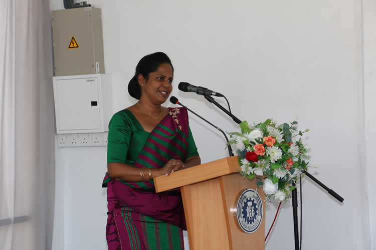 සල්මල් උයන ඉන්ධන පිරවුම් හල විවෘත කිරීම