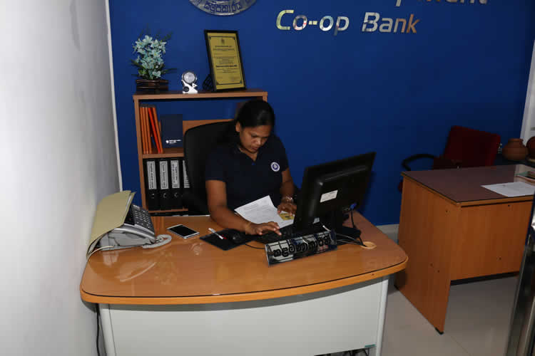 සල්මල් උයන ඉන්ධන පිරවුම් හල විවෘත කිරීම