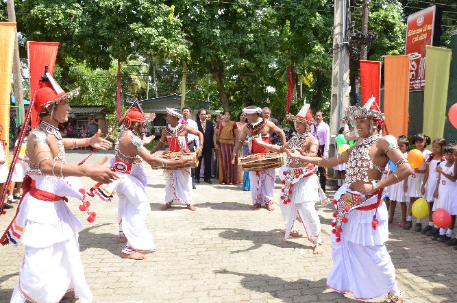 ලෝක ළමා දිනය 2015